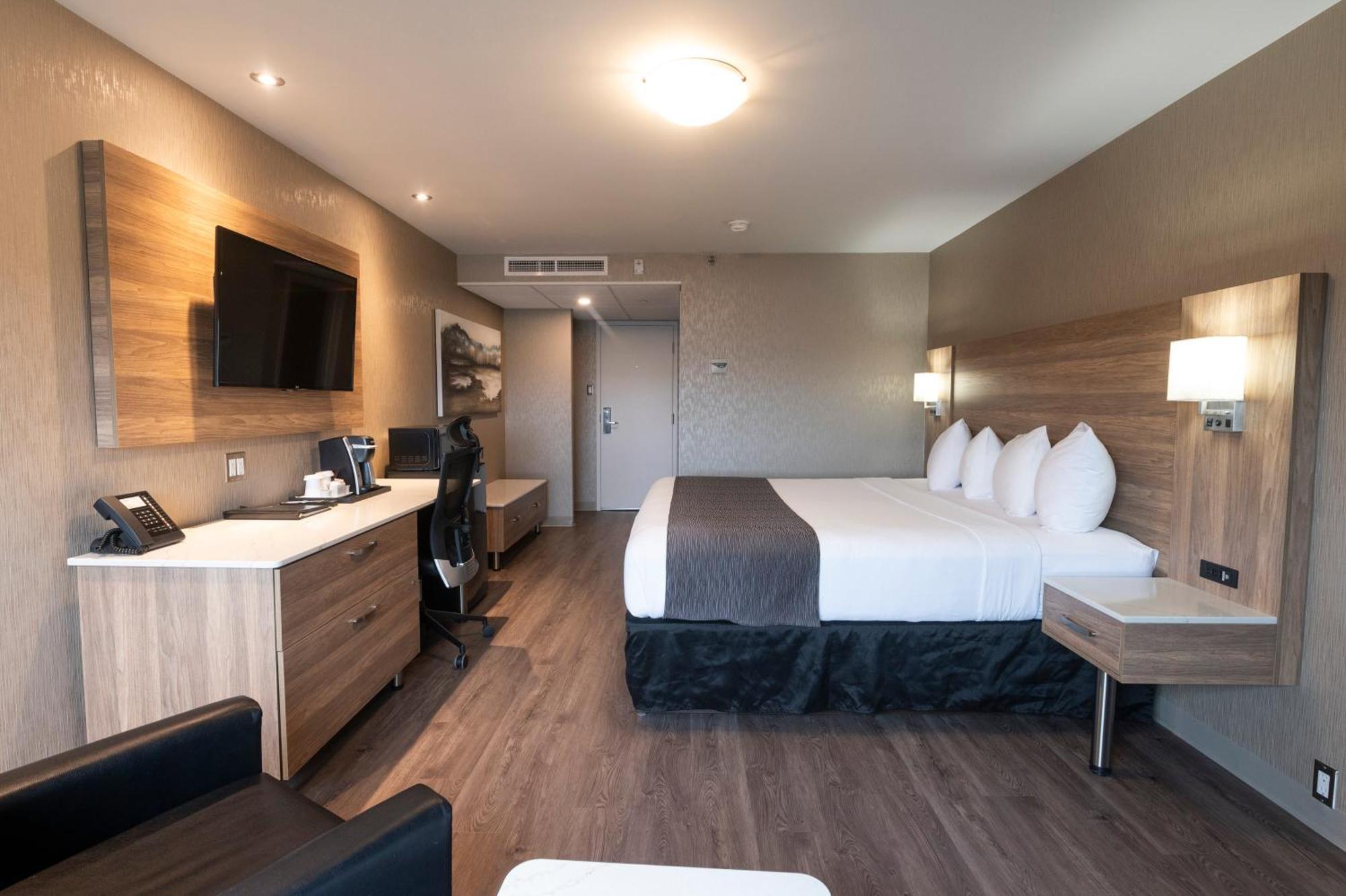 Hotel & Suites Le Dauphin Quebec Экстерьер фото
